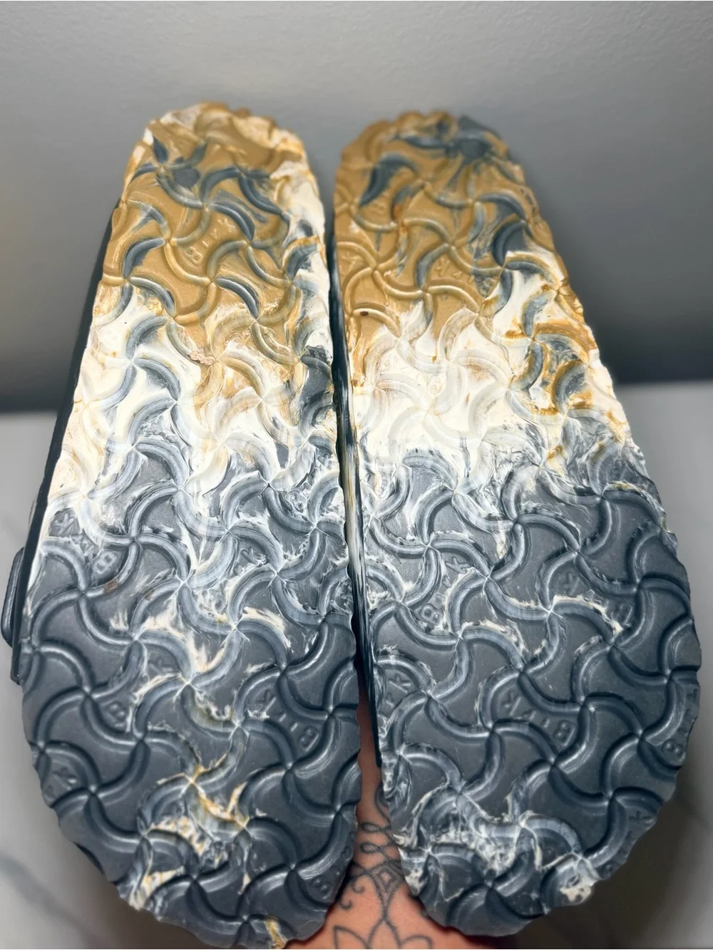 Birkenstock Arizona Metallic Sandals - Picture 5 of 8